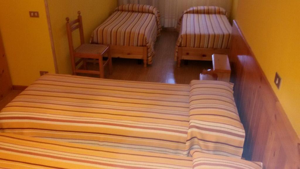 Albergo Trieste Tambre dʼAlpago Rom bilde