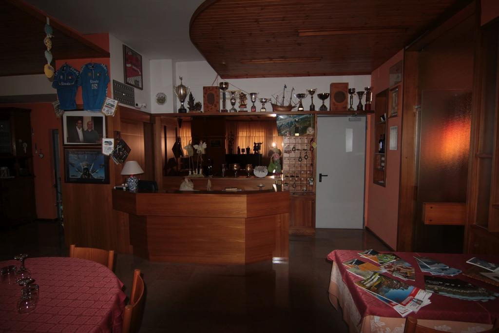 Albergo Trieste Tambre dʼAlpago Eksteriør bilde
