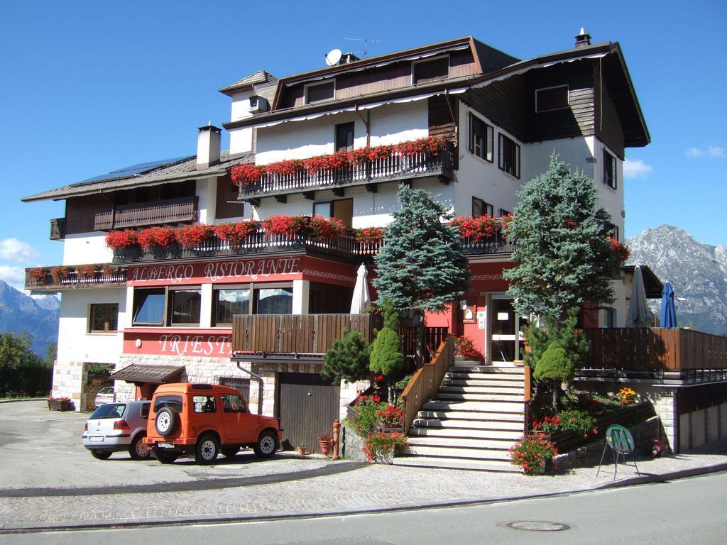 Albergo Trieste Tambre dʼAlpago Eksteriør bilde